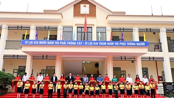 ពិធីសម្ពោធអគារសិក្សារបស់សាលាបឋមសិក្សា Tu Quan