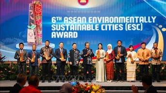 더욱 푸르고 지속 가능한 ASEAN을 위한 영감으로 베트남의 두 도시를 기립니다.