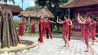 ផ្តោតលើការអភិវឌ្ឍន៍អេកូទេសចរណ៍ និងសហគមន៍