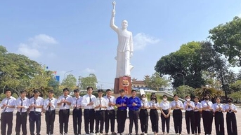 សាលា​មោទនភាព​ដែល​ដាក់​ឈ្មោះ​តាម​អ្នក​ស្នេហា​ជាតិ Vo Van Tan