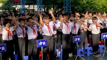 សិស្សមិនគិតថ្លៃសិក្សា៖ ជំហានដ៏ធំមួយឆ្ពោះទៅមុខសម្រាប់សមធម៌អប់រំ