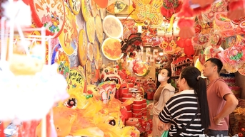 Trung thu sớm trên phố Hàng Mã