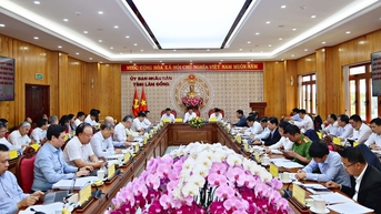 Lâm Đồng cần quy hoạch đồng bộ trung tâm công nghiệp và hạ tầng