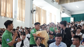 ផ្តល់ចំណេះដឹង និងជំនាញដល់សិស្សថ្មី
