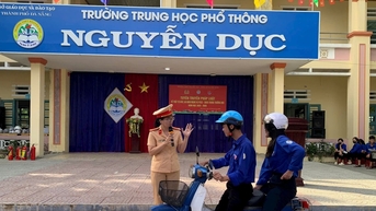 Tuyên truyền pháp luật cho học sinh THPT xã Phú Ninh