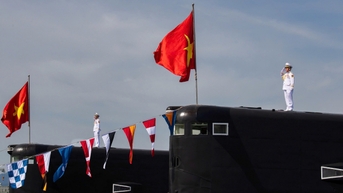 ទេសភាពនៃក្បួនដង្ហែរសមុទ្រលើកដំបូងក្នុងប្រវត្តិសាស្ត្រ