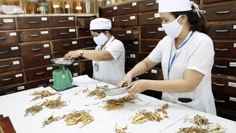 Phát huy hơn nữa vị thế, vai trò của y học cổ truyền trong chăm sóc sức khỏe nhân dân
