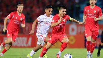 Hai đội bóng ngành công an khởi sắc