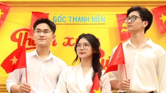Gần 7.000 tân sinh viên một trường đạt chuẩn đầu ra tiếng Anh, IELTS cao chót vót