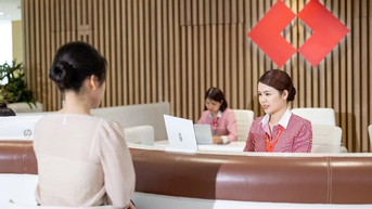 Techcombank គ្រោងនឹងបង់ភាគលាភជាសាច់ប្រាក់ជាង 7,086 ពាន់លានដុងក្នុងខែតុលា
