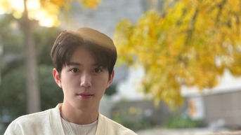 잘생긴 남자 학생, 24세에 명문 박사학위 장학금 2개 받고 집 장만