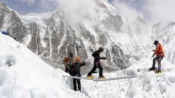 Du lịch Nepal bị ảnh hưởng nặng do biểu tình ngay mùa cao điểm, lượng khách giảm 30%