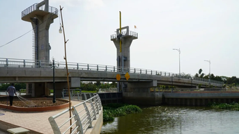 Vinh Long ដក​ហូត​ឧបសគ្គ​ក្នុង​ការ​បោសសម្អាត​ទីតាំង​សម្រាប់​ប្រឡាយ​ការពារ​ទឹកប្រៃ​ចំនួន​ពីរ​ក្រោម​គម្រោង JICA 3