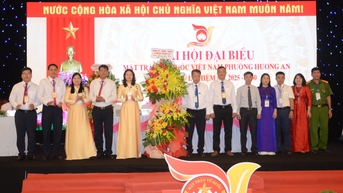 Phát huy sức mạnh đại đoàn kết, hướng tới phường văn minh, giàu bản sắc