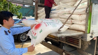 ង៉ែអាន៖ រកឃើញ និងឃុំខ្លួនបណ្តោះអាសន្ន ស្ករសរត់ពន្ធចំនួន៣តោន