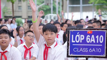 Trường học sẽ dạy tiếng Anh bắt buộc từ lớp 1