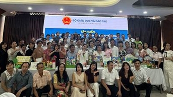 BỘ HỌC LIỆU STEAM MĨ THUẬT ĐỒNG HÀNH CÙNG THẦY CÔ CHINH PHỤC STEAM
