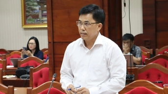 Yêu cầu trường học dừng ngay đề xuất mỗi tuần 3 màu đồng phục