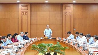 [Ảnh] Tổng Bí thư Tô Lâm làm việc với Ban Thường vụ Đảng ủy Chính phủ về Luật Đất đai (sửa đổi) và các luật liên quan