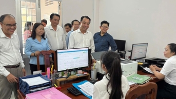 'ថ្មី វិញឡុង'៖ រដ្ឋាភិបាលកម្រិត ២ អះអាងពីប្រសិទ្ធភាព ផ្សព្វផ្សាយការជឿទុកចិត្ត