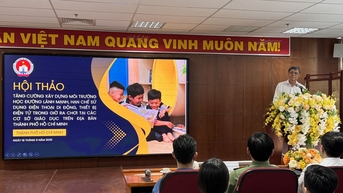 លើកទឹកចិត្តឱ្យសាលារៀនរៀបចំកីឡា សិល្បៈ និងល្បែងប្រជាប្រិយកំឡុងពេលឈប់សម្រាក ដើម្បីដាក់កម្រិតលើទូរស័ព្ទដៃ។