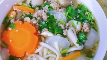 កុមារចំនួន 74 នាក់ដែលសង្ស័យថាពុលអាហារ៖ សាលារៀនបានយកគំរូអាហារដោយខ្លួនឯង បន្ទាប់មកវួដបានរកឃើញ