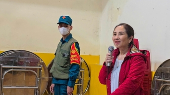 Hiệu trưởng trường tiểu học thừa nhận thực phẩm kém chất lượng đã vào bếp ăn