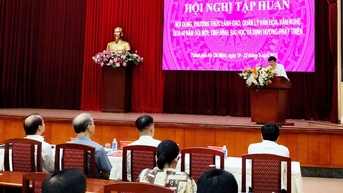 Tập huấn về nội dung, phương thức lãnh đạo, quản lý văn hóa văn nghệ qua 40 năm đổi mới