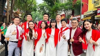 Trung vệ Duy Mạnh: "Biết ơn và tự hào trong ngày trọng đại của đất nước"