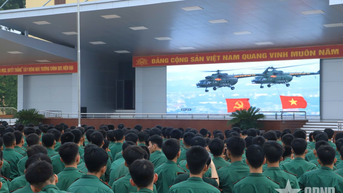 육군사관학교 1, 독립기념일 축하로 활기