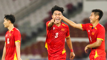 U23 Việt Nam mặc trang phục màu đỏ đấu Bangladesh