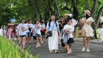 Về Huế chơi lễ 2/9