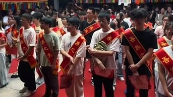 Ngôi làng nhỏ có đến 33 tiến sĩ