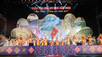 កម្មវិធីសិល្បៈ Moc Chau - Call of Love Season
