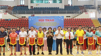 Khai mạc hội thao chào mừng Đại hội Đảng các cấp tiến tới Đại hội đại biểu Toàn quốc lần thứ XIV của Đảng