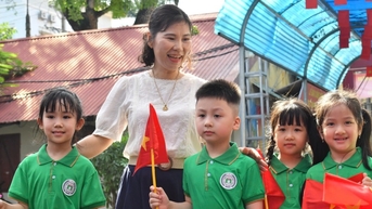 Nhìn lại 7 lần tăng lương của giáo viên trong 10 năm qua