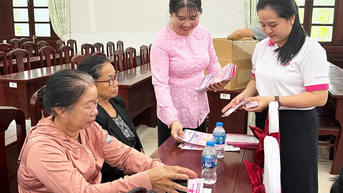Hơn 300 hội viên, phụ nữ được tư vấn sức khỏe sinh sản