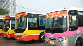 Bố trí xe ô tô vận chuyển công chức, viên chức, người lao động từ ga tàu đến nơi làm việc và ngược lại