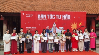 Góc nhìn của các hoạ sĩ trẻ qua triển lãm ‘Dân tộc tự hào’
