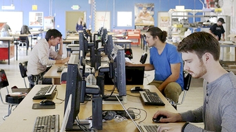 Siết visa H-1B, Mỹ chặn lối nhân tài?