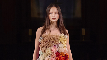 Nhà thiết kế Trần Hùng trình làng bộ sưu tập thứ 14 tại London Fashion Week