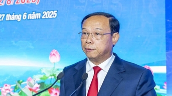 Nguyen Van Tho 씨를 호치민시 인민위원회 상임부위원장으로 임명합니다.