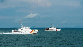 ប្រឆាំង IUU ចាប់ដៃគ្នាដក "កាតលឿង"