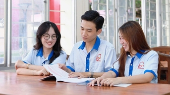 학교 위원회 폐지: '3 in 1' 엔진의 기회와 과제