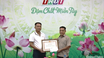 កាសែត ដុងថាប វិទ្យុ និងទូរទស្សន៍ បានទទួលវិញ្ញាបនបត្រនៃបុណ្យកុសល សម្រាប់ការរួមចំណែកគាំទ្រដល់ការឃោសនានៃព្រឹត្តិការណ៍ជាតិសំខាន់ៗ។