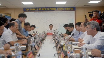 300.000 cán bộ, chiến sĩ, dân quân tự vệ ứng trực; 8.000 phương tiện, 6 máy bay sẵn sàng ứng cứu