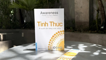 “Tỉnh thức” - Cuốn sách khiến độc giả tự vấn: Ta đang sống hay chỉ tồn tại?