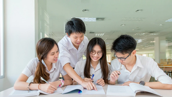 Giữ hay bỏ xét tuyển học bạ?
