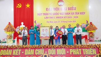 មូលដ្ឋានជាច្រើនក្នុងខេត្ត An Giang រៀបចំមហាសន្និបាតគណៈប្រតិភូរណសិរ្សមាតុភូមិវៀតណាមអាណត្តិ ២០២៥ - ២០៣០