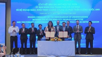 TP.HCM ký kết hợp tác thúc đẩy phát triển giao thông công cộng TOD